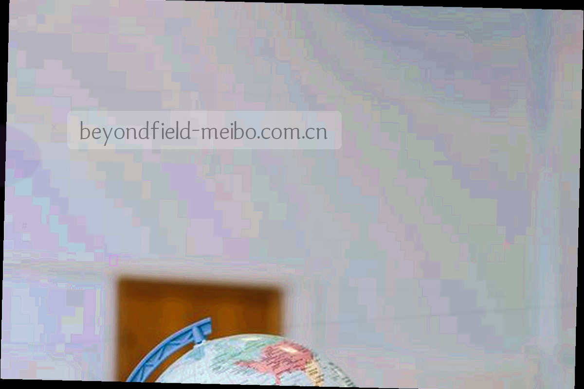 三个编号步骤的极简示意图，米白底色块由陶土色连线串联